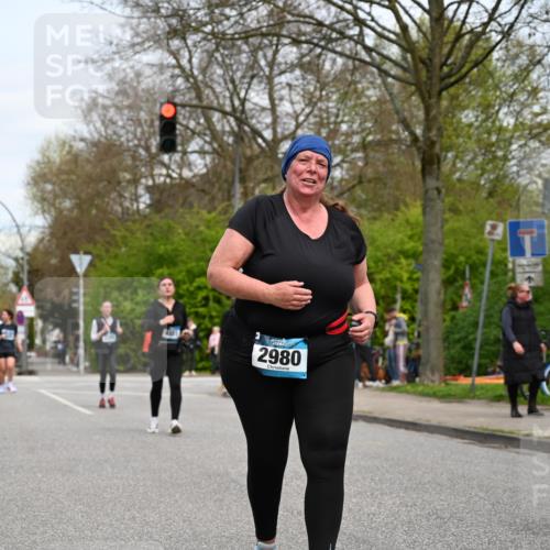 12.04.2026 - 45. Internationalen Wilhelmsburger Insellauf J. Mangold http://msf.ph/oto/9518830 12.04.2026 13:25:42 Ziel 5152, 5757, 3649, 4604, 4790, 2717, 4431, 3023, 3023, 3024, 2881, 4064, 4684, 2298, 4839, 4840, 4774, 4881, 4049 meine-sportfotos.de