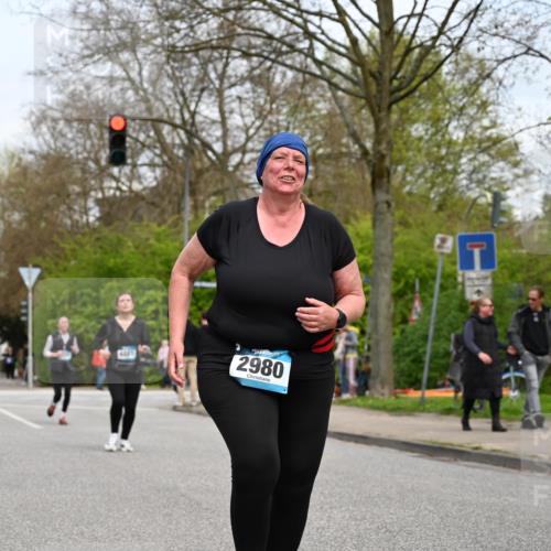 12.04.2026 - 45. Internationalen Wilhelmsburger Insellauf J. Mangold http://msf.ph/oto/9518833 12.04.2026 13:25:42 Ziel 5152, 5757, 3649, 4604, 4790, 2717, 4431, 3023, 3023, 3024, 2881, 4064, 4684, 2298, 4839, 4840, 4774, 4881, 4049 meine-sportfotos.de