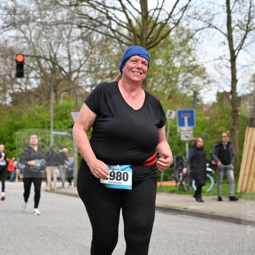 12.04.2026 - 45. Internationalen Wilhelmsburger Insellauf J. Mangold http://msf.ph/oto/9518840 12.04.2026 13:25:43 Ziel 5152, 5757, 3649, 4604, 4790, 2717, 4431, 3023, 3024, 3024, 2881, 4064, 4684, 2298, 2298, 4839, 4840, 4774, 4881, 4049 meine-sportfotos.de