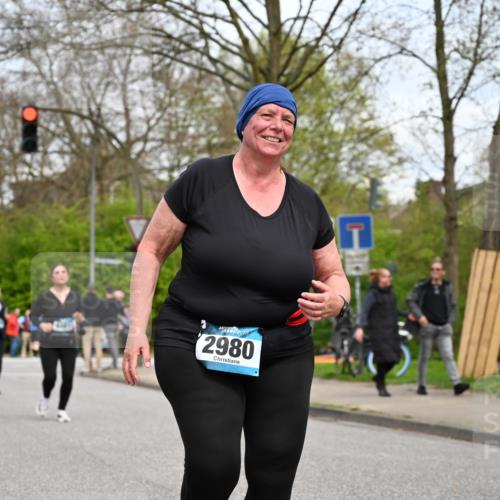 12.04.2026 - 45. Internationalen Wilhelmsburger Insellauf J. Mangold http://msf.ph/oto/9518841 12.04.2026 13:25:43 Ziel 5152, 5757, 3649, 4604, 4790, 2717, 4431, 3023, 3024, 3024, 2881, 4064, 4684, 2298, 2298, 4839, 4840, 4774, 4881, 4049 meine-sportfotos.de
