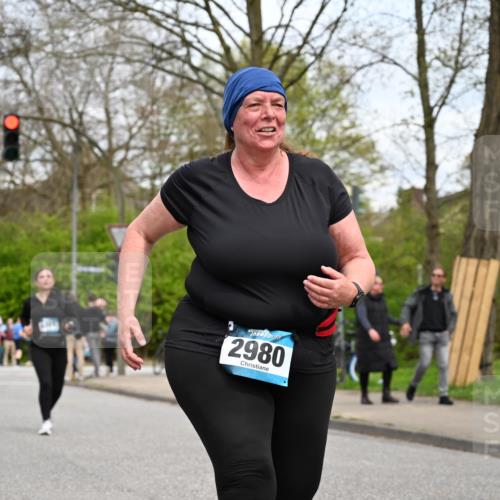 12.04.2026 - 45. Internationalen Wilhelmsburger Insellauf J. Mangold http://msf.ph/oto/9518844 12.04.2026 13:25:43 Ziel 5152, 5757, 3649, 4604, 4790, 2717, 4431, 3023, 3024, 3024, 2881, 4064, 4684, 2298, 2298, 4839, 4840, 4774, 4881, 4049 meine-sportfotos.de
