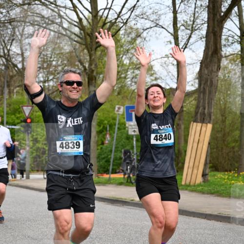 12.04.2026 - 45. Internationalen Wilhelmsburger Insellauf J. Mangold http://msf.ph/oto/9518854 12.04.2026 13:25:52 Ziel 3649, 4604, 4790, 2717, 4431, 3023, 3024, 2881, 4064, 4684, 2298, 4839, 4840, 4774, 4881, 4881, 4049, 4411 meine-sportfotos.de