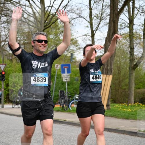 12.04.2026 - 45. Internationalen Wilhelmsburger Insellauf J. Mangold http://msf.ph/oto/9518856 12.04.2026 13:25:52 Ziel 3649, 4604, 4790, 2717, 4431, 3023, 3024, 2881, 4064, 4684, 2298, 4839, 4840, 4774, 4881, 4881, 4049, 4411 meine-sportfotos.de