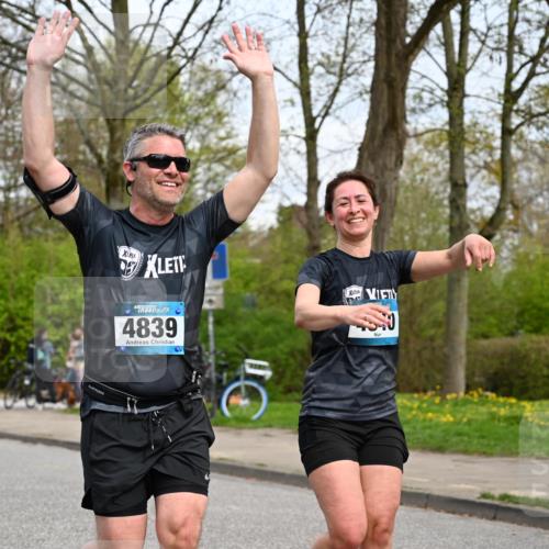 12.04.2026 - 45. Internationalen Wilhelmsburger Insellauf J. Mangold http://msf.ph/oto/9518858 12.04.2026 13:25:52 Ziel 3649, 4604, 4790, 2717, 4431, 3023, 3024, 2881, 4064, 4684, 2298, 4839, 4840, 4774, 4881, 4881, 4049, 4411 meine-sportfotos.de