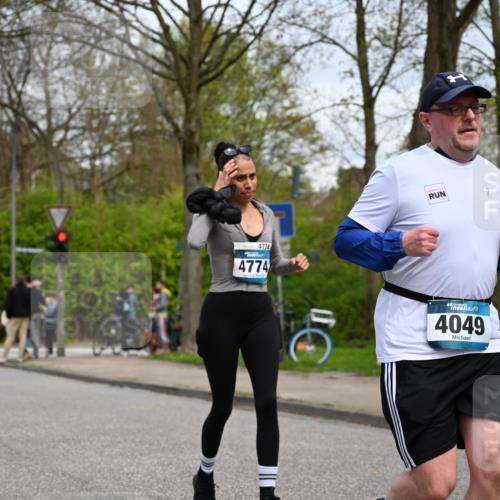 12.04.2026 - 45. Internationalen Wilhelmsburger Insellauf J. Mangold http://msf.ph/oto/9518874 12.04.2026 13:25:55 Ziel 4604, 4790, 2717, 4431, 3023, 3024, 2881, 4064, 4684, 2298, 2298, 4839, 4840, 4774, 4881, 4049, 4411, 5206, 2360, 5245, 2933, 2359 meine-sportfotos.de