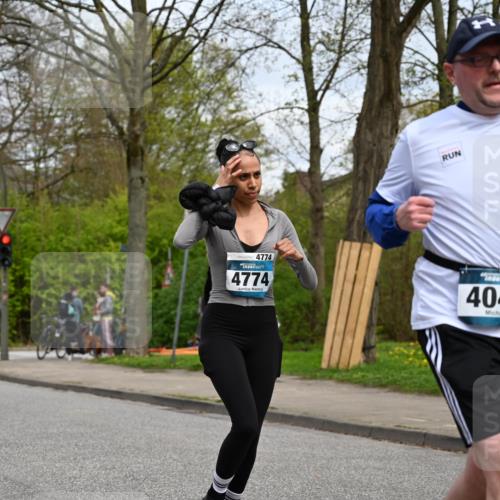 12.04.2026 - 45. Internationalen Wilhelmsburger Insellauf J. Mangold http://msf.ph/oto/9518877 12.04.2026 13:25:55 Ziel 4604, 4790, 2717, 4431, 3023, 3024, 2881, 4064, 4684, 2298, 2298, 4839, 4840, 4774, 4881, 4049, 4411, 5206, 2360, 5245, 2933, 2359 meine-sportfotos.de
