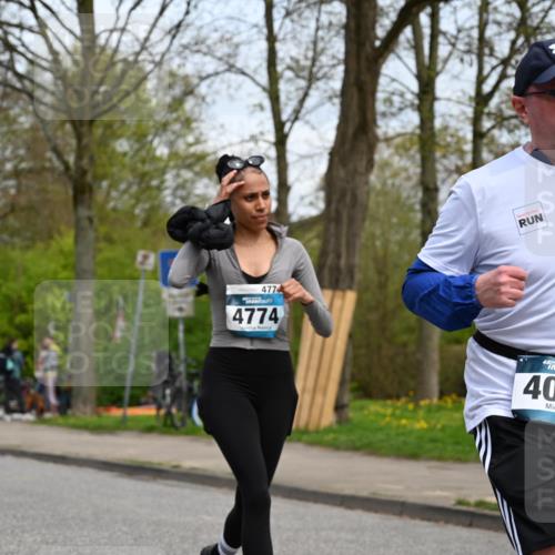12.04.2026 - 45. Internationalen Wilhelmsburger Insellauf J. Mangold http://msf.ph/oto/9518879 12.04.2026 13:25:55 Ziel 4604, 4790, 2717, 4431, 3023, 3024, 2881, 4064, 4684, 2298, 2298, 4839, 4840, 4774, 4881, 4049, 4411, 5206, 2360, 5245, 2933, 2359 meine-sportfotos.de