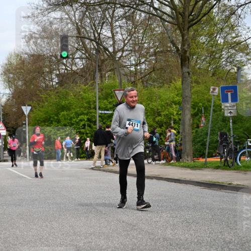 12.04.2026 - 45. Internationalen Wilhelmsburger Insellauf J. Mangold http://msf.ph/oto/9518904 12.04.2026 13:26:02 Ziel 4431, 3023, 3024, 2881, 4064, 4684, 2298, 4839, 4840, 4774, 4881, 4049, 4411, 4411, 5206, 2360, 5245, 2933, 2359, 4124, 2980, 3640 meine-sportfotos.de