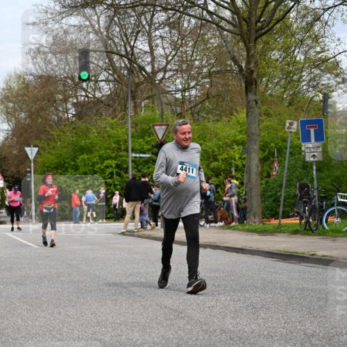 12.04.2026 - 45. Internationalen Wilhelmsburger Insellauf J. Mangold http://msf.ph/oto/9518905 12.04.2026 13:26:02 Ziel 4431, 3023, 3024, 2881, 4064, 4684, 2298, 4839, 4840, 4774, 4881, 4049, 4411, 4411, 5206, 2360, 5245, 2933, 2359, 4124, 2980, 3640 meine-sportfotos.de