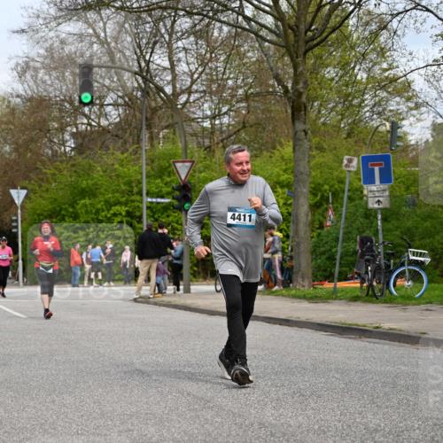 12.04.2026 - 45. Internationalen Wilhelmsburger Insellauf J. Mangold http://msf.ph/oto/9518909 12.04.2026 13:26:02 Ziel 4431, 3023, 3024, 2881, 4064, 4684, 2298, 4839, 4840, 4774, 4881, 4049, 4411, 4411, 5206, 2360, 5245, 2933, 2359, 4124, 2980, 3640 meine-sportfotos.de