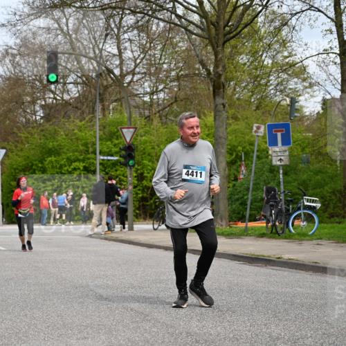12.04.2026 - 45. Internationalen Wilhelmsburger Insellauf J. Mangold http://msf.ph/oto/9518912 12.04.2026 13:26:02 Ziel 4431, 3023, 3024, 2881, 4064, 4684, 2298, 4839, 4840, 4774, 4881, 4049, 4411, 4411, 5206, 2360, 5245, 2933, 2359, 4124, 2980, 3640 meine-sportfotos.de