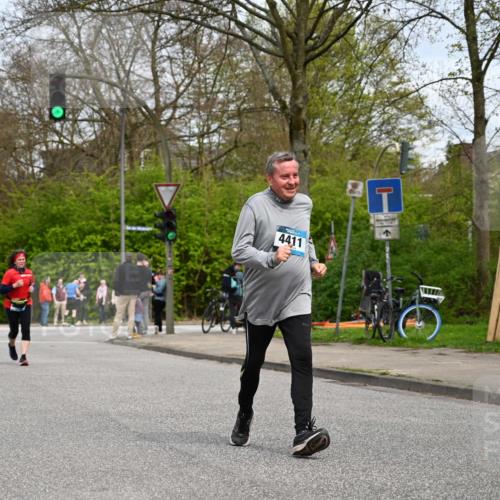 12.04.2026 - 45. Internationalen Wilhelmsburger Insellauf J. Mangold http://msf.ph/oto/9518914 12.04.2026 13:26:02 Ziel 4431, 3023, 3024, 2881, 4064, 4684, 2298, 4839, 4840, 4774, 4881, 4049, 4411, 4411, 5206, 2360, 5245, 2933, 2359, 4124, 2980, 3640 meine-sportfotos.de