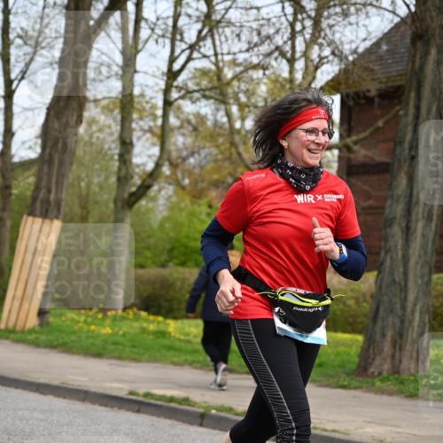 12.04.2026 - 45. Internationalen Wilhelmsburger Insellauf J. Mangold http://msf.ph/oto/9518919 12.04.2026 13:26:09 Ziel 2881, 4064, 4684, 2298, 4839, 4840, 4774, 4881, 4049, 4411, 5206, 2360, 5245, 2933, 2359, 4124, 2980, 3640 meine-sportfotos.de