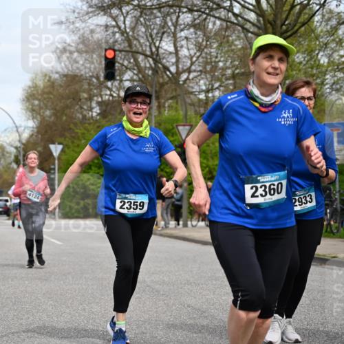 12.04.2026 - 45. Internationalen Wilhelmsburger Insellauf J. Mangold http://msf.ph/oto/9518947 12.04.2026 13:26:13 Ziel 4064, 4684, 2298, 4839, 4840, 4774, 4881, 4049, 4411, 5206, 2360, 5245, 2933, 2359, 4124, 2980, 3640 meine-sportfotos.de