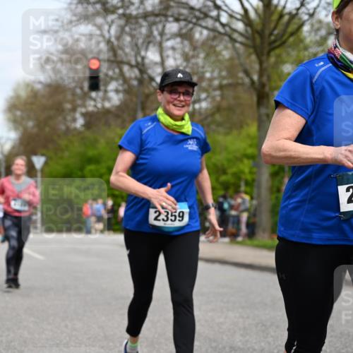 12.04.2026 - 45. Internationalen Wilhelmsburger Insellauf J. Mangold http://msf.ph/oto/9518952 12.04.2026 13:26:13 Ziel 4064, 4684, 2298, 4839, 4840, 4774, 4881, 4049, 4411, 5206, 2360, 5245, 2933, 2359, 4124, 2980, 3640 meine-sportfotos.de