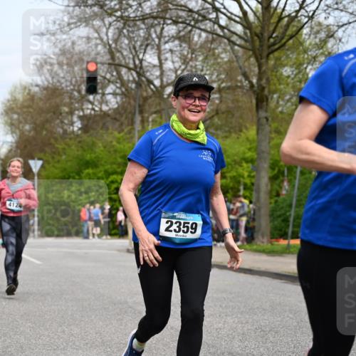 12.04.2026 - 45. Internationalen Wilhelmsburger Insellauf J. Mangold http://msf.ph/oto/9518953 12.04.2026 13:26:13 Ziel 4064, 4684, 2298, 4839, 4840, 4774, 4881, 4049, 4411, 5206, 2360, 5245, 2933, 2359, 4124, 2980, 3640 meine-sportfotos.de