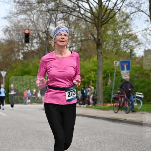 12.04.2026 - 45. Internationalen Wilhelmsburger Insellauf J. Mangold http://msf.ph/oto/9519002 12.04.2026 13:26:30 Ziel 4049, 4411, 5206, 2360, 5245, 2933, 2359, 4124, 2980, 3640, 2721, 3756, 3755, 2968 meine-sportfotos.de