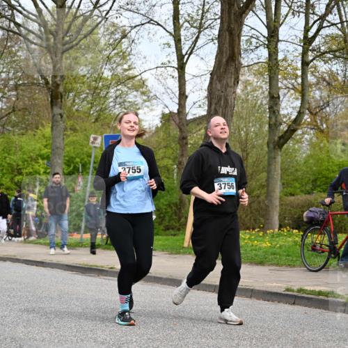 12.04.2026 - 45. Internationalen Wilhelmsburger Insellauf J. Mangold http://msf.ph/oto/9519032 12.04.2026 13:26:39 Ziel 4411, 5206, 2360, 5245, 2933, 2359, 4124, 2980, 3640, 2721, 3756, 3755, 2968, 2306, 2969, 3888, 3960, 3955 meine-sportfotos.de