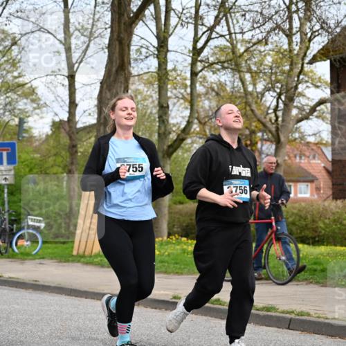 12.04.2026 - 45. Internationalen Wilhelmsburger Insellauf J. Mangold http://msf.ph/oto/9519040 12.04.2026 13:26:39 Ziel 4411, 5206, 2360, 5245, 2933, 2359, 4124, 2980, 3640, 2721, 3756, 3755, 2968, 2306, 2969, 3888, 3960, 3955 meine-sportfotos.de