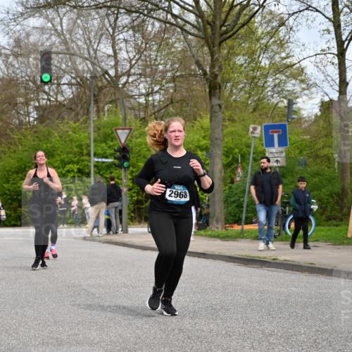 12.04.2026 - 45. Internationalen Wilhelmsburger Insellauf J. Mangold http://msf.ph/oto/9519052 12.04.2026 13:26:41 Ziel 5206, 2360, 5245, 2933, 2359, 4124, 2980, 3640, 2721, 3756, 3755, 2968, 2968, 2306, 2969, 3888, 3960, 3955 meine-sportfotos.de