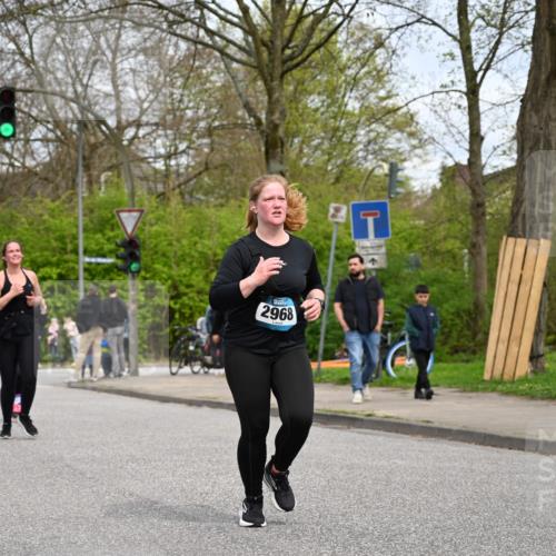 12.04.2026 - 45. Internationalen Wilhelmsburger Insellauf J. Mangold http://msf.ph/oto/9519056 12.04.2026 13:26:42 Ziel 5206, 2360, 5245, 2933, 2359, 4124, 2980, 3640, 2721, 3756, 3755, 2968, 2306, 2969, 3888, 3960, 3955 meine-sportfotos.de