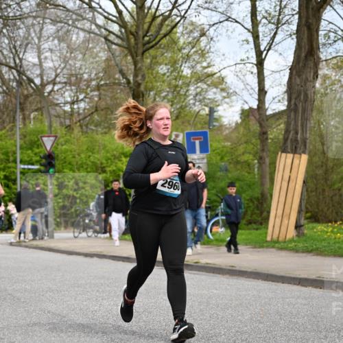 12.04.2026 - 45. Internationalen Wilhelmsburger Insellauf J. Mangold http://msf.ph/oto/9519058 12.04.2026 13:26:42 Ziel 5206, 2360, 5245, 2933, 2359, 4124, 2980, 3640, 2721, 3756, 3755, 2968, 2306, 2969, 3888, 3960, 3955 meine-sportfotos.de