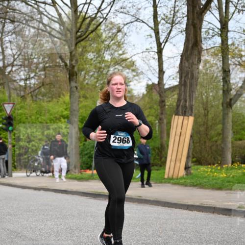 12.04.2026 - 45. Internationalen Wilhelmsburger Insellauf J. Mangold http://msf.ph/oto/9519061 12.04.2026 13:26:42 Ziel 5206, 2360, 5245, 2933, 2359, 4124, 2980, 3640, 2721, 3756, 3755, 2968, 2306, 2969, 3888, 3960, 3955 meine-sportfotos.de