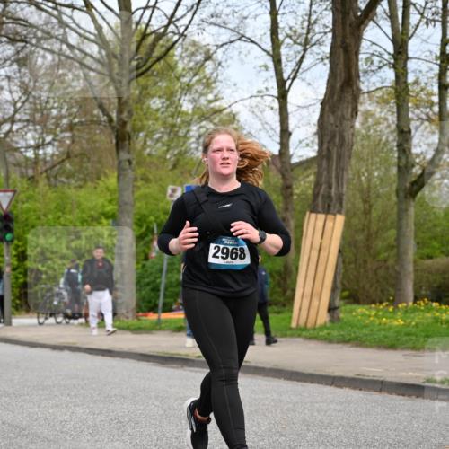 12.04.2026 - 45. Internationalen Wilhelmsburger Insellauf J. Mangold http://msf.ph/oto/9519062 12.04.2026 13:26:42 Ziel 5206, 2360, 5245, 2933, 2359, 4124, 2980, 3640, 2721, 3756, 3755, 2968, 2306, 2969, 3888, 3960, 3955 meine-sportfotos.de
