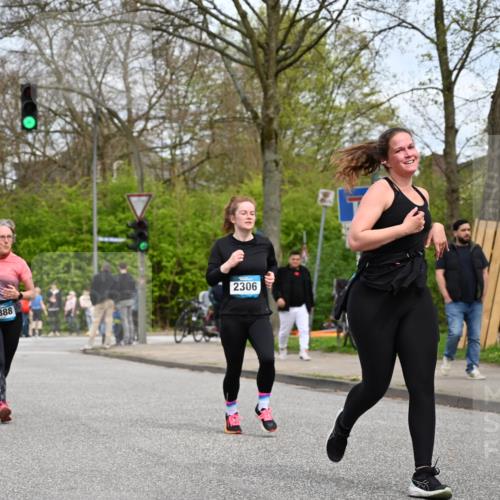 12.04.2026 - 45. Internationalen Wilhelmsburger Insellauf J. Mangold http://msf.ph/oto/9519065 12.04.2026 13:26:45 Ziel 4124, 2980, 3640, 2721, 3756, 3755, 2968, 2306, 2969, 3888, 3960, 3955, 4900 meine-sportfotos.de