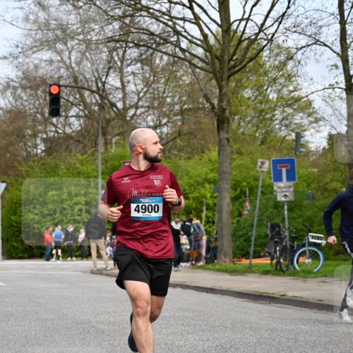 12.04.2026 - 45. Internationalen Wilhelmsburger Insellauf J. Mangold http://msf.ph/oto/9519102 12.04.2026 13:27:00 Ziel 2721, 3756, 3755, 2968, 2306, 2969, 3888, 3960, 3955, 4900, 2944, 2945, 5222, 3215 meine-sportfotos.de
