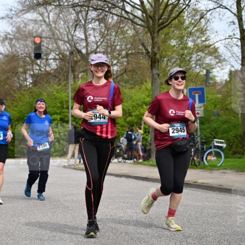 12.04.2026 - 45. Internationalen Wilhelmsburger Insellauf J. Mangold http://msf.ph/oto/9519125 12.04.2026 13:27:12 Ziel 2968, 2306, 2969, 3888, 3960, 3955, 4900, 2944, 2945, 5222, 3215, 2756, 2180, 3132, 2875, 3938, 3937 meine-sportfotos.de