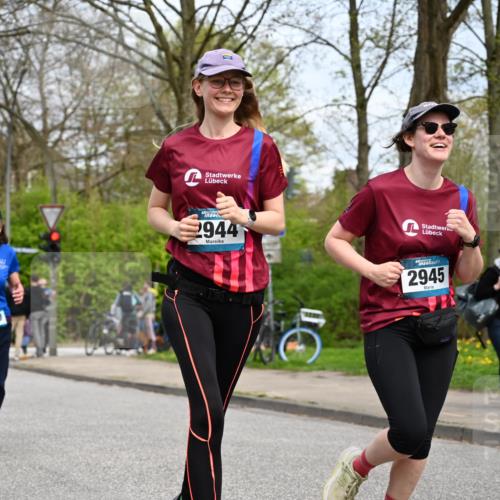 12.04.2026 - 45. Internationalen Wilhelmsburger Insellauf J. Mangold http://msf.ph/oto/9519134 12.04.2026 13:27:13 Ziel 2968, 2306, 2969, 3888, 3960, 3955, 4900, 2944, 2945, 5222, 3215, 2756, 2180, 3132, 2875, 3938, 3937 meine-sportfotos.de