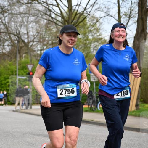 12.04.2026 - 45. Internationalen Wilhelmsburger Insellauf J. Mangold http://msf.ph/oto/9519153 12.04.2026 13:27:15 Ziel 2968, 2306, 2969, 3888, 3960, 3955, 4900, 2944, 2945, 5222, 3215, 2756, 2756, 2180, 3132, 2875, 3938, 3937, 4222, 4221 meine-sportfotos.de
