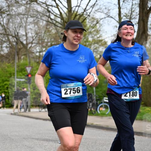 12.04.2026 - 45. Internationalen Wilhelmsburger Insellauf J. Mangold http://msf.ph/oto/9519154 12.04.2026 13:27:16 Ziel 2968, 2306, 2969, 3888, 3960, 3955, 4900, 2944, 2945, 5222, 3215, 2756, 2180, 2180, 3132, 2875, 3938, 3937, 4222, 4221, 4575, 4574 meine-sportfotos.de