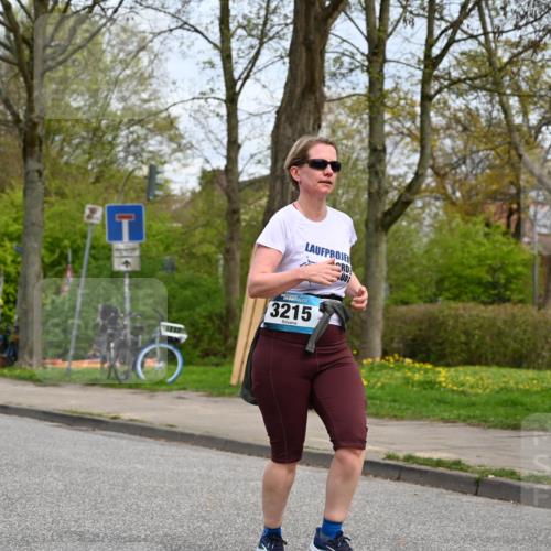 12.04.2026 - 45. Internationalen Wilhelmsburger Insellauf J. Mangold http://msf.ph/oto/9519155 12.04.2026 13:27:17 Ziel 2968, 2306, 2969, 3888, 3960, 3955, 4900, 2944, 2945, 5222, 3215, 2756, 2180, 3132, 3132, 2875, 3938, 3937, 4222, 4221, 4575, 4574 meine-sportfotos.de