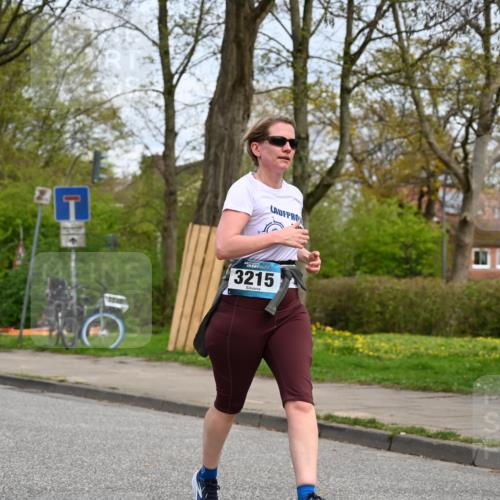 12.04.2026 - 45. Internationalen Wilhelmsburger Insellauf J. Mangold http://msf.ph/oto/9519156 12.04.2026 13:27:17 Ziel 2968, 2306, 2969, 3888, 3960, 3955, 4900, 2944, 2945, 5222, 3215, 2756, 2180, 3132, 3132, 2875, 3938, 3937, 4222, 4221, 4575, 4574 meine-sportfotos.de