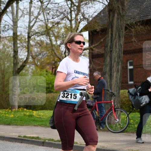 12.04.2026 - 45. Internationalen Wilhelmsburger Insellauf J. Mangold http://msf.ph/oto/9519163 12.04.2026 13:27:18 Ziel 2968, 2306, 2969, 3888, 3960, 3955, 4900, 2944, 2945, 2944, 2945, 5222, 3215, 2756, 2180, 3132, 2875, 3938, 3937, 4222, 4221, 4575, 4574 meine-sportfotos.de