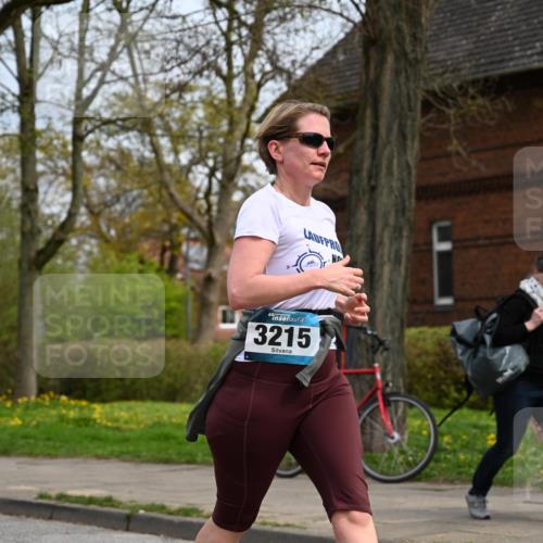 12.04.2026 - 45. Internationalen Wilhelmsburger Insellauf J. Mangold http://msf.ph/oto/9519164 12.04.2026 13:27:18 Ziel 2968, 2306, 2969, 3888, 3960, 3955, 4900, 2944, 2945, 2944, 2945, 5222, 3215, 2756, 2180, 3132, 2875, 3938, 3937, 4222, 4221, 4575, 4574 meine-sportfotos.de