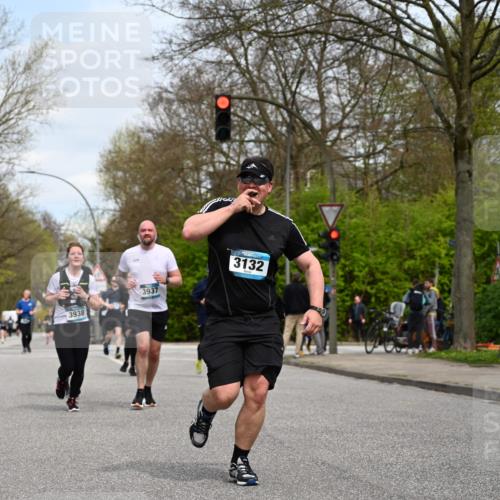 12.04.2026 - 45. Internationalen Wilhelmsburger Insellauf J. Mangold http://msf.ph/oto/9519167 12.04.2026 13:27:21 Ziel 2969, 3888, 3960, 3955, 4900, 2944, 2945, 5222, 3215, 2756, 2180, 3132, 2875, 3938, 3937, 4222, 4221, 4575, 4574 meine-sportfotos.de