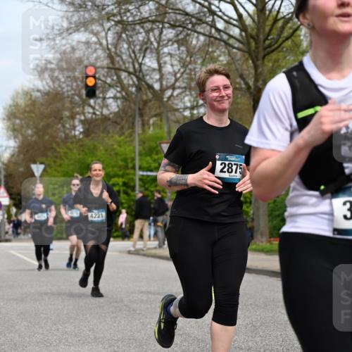 12.04.2026 - 45. Internationalen Wilhelmsburger Insellauf J. Mangold http://msf.ph/oto/9519194 12.04.2026 13:27:26 Ziel 3960, 3955, 4900, 2944, 2945, 5222, 3215, 2756, 2180, 3132, 2875, 3938, 3937, 4222, 4221, 4575, 4574 meine-sportfotos.de