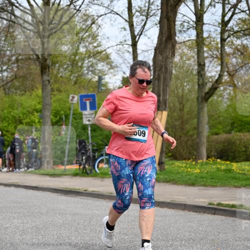 12.04.2026 - 45. Internationalen Wilhelmsburger Insellauf J. Mangold http://msf.ph/oto/9519269 12.04.2026 13:28:18 Ziel 5695, 3800, 2630, 5520, 5509, 5509, 4316, 3564, 3483, 4471 meine-sportfotos.de