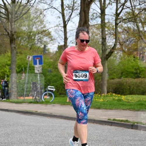 12.04.2026 - 45. Internationalen Wilhelmsburger Insellauf J. Mangold http://msf.ph/oto/9519272 12.04.2026 13:28:18 Ziel 5695, 3800, 2630, 5520, 5509, 5509, 4316, 3564, 3483, 4471 meine-sportfotos.de