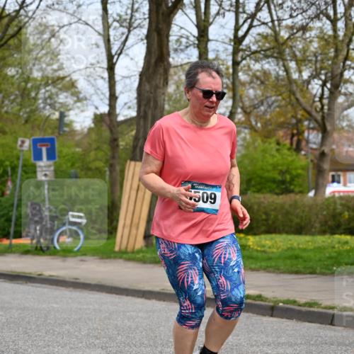 12.04.2026 - 45. Internationalen Wilhelmsburger Insellauf J. Mangold http://msf.ph/oto/9519275 12.04.2026 13:28:18 Ziel 5695, 3800, 2630, 5520, 5509, 5509, 4316, 3564, 3483, 4471 meine-sportfotos.de