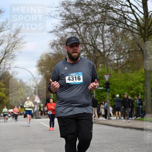 12.04.2026 - 45. Internationalen Wilhelmsburger Insellauf J. Mangold http://msf.ph/oto/9519284 12.04.2026 13:28:21 Ziel 3800, 2630, 5520, 5509, 4316, 3564, 3483, 4471 meine-sportfotos.de