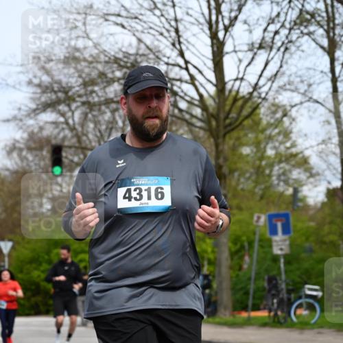 12.04.2026 - 45. Internationalen Wilhelmsburger Insellauf J. Mangold http://msf.ph/oto/9519293 12.04.2026 13:28:22 Ziel 3800, 2630, 5520, 5509, 4316, 4316, 3564, 3483, 4471 meine-sportfotos.de