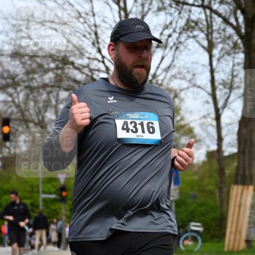 12.04.2026 - 45. Internationalen Wilhelmsburger Insellauf J. Mangold http://msf.ph/oto/9519297 12.04.2026 13:28:22 Ziel 3800, 2630, 5520, 5509, 4316, 4316, 3564, 3483, 4471 meine-sportfotos.de