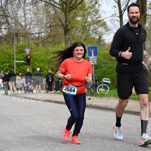 12.04.2026 - 45. Internationalen Wilhelmsburger Insellauf J. Mangold http://msf.ph/oto/9519305 12.04.2026 13:28:27 Ziel 3800, 2630, 5520, 5509, 4316, 3564, 3483, 4471, 4471, 4303, 4302, 4304 meine-sportfotos.de