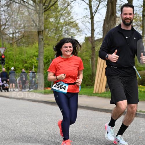 12.04.2026 - 45. Internationalen Wilhelmsburger Insellauf J. Mangold http://msf.ph/oto/9519308 12.04.2026 13:28:27 Ziel 3800, 2630, 5520, 5509, 4316, 3564, 3483, 4471, 4471, 4303, 4302, 4304 meine-sportfotos.de