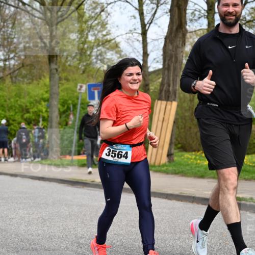 12.04.2026 - 45. Internationalen Wilhelmsburger Insellauf J. Mangold http://msf.ph/oto/9519310 12.04.2026 13:28:27 Ziel 3800, 2630, 5520, 5509, 4316, 3564, 3483, 4471, 4471, 4303, 4302, 4304 meine-sportfotos.de