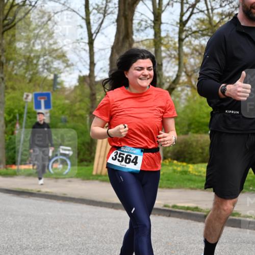 12.04.2026 - 45. Internationalen Wilhelmsburger Insellauf J. Mangold http://msf.ph/oto/9519314 12.04.2026 13:28:27 Ziel 3800, 2630, 5520, 5509, 4316, 3564, 3483, 4471, 4471, 4303, 4302, 4304 meine-sportfotos.de